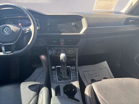 Used 2021 Volkswagen Jetta SEL Premium image 11