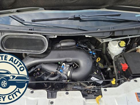 Used 2018 Ford Transit 250 148 Low Roof image 29