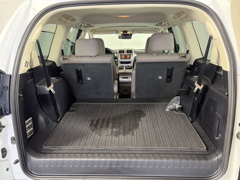 Used 2021 Lexus GX 460 Premium w/ Accessory Package AWD/4WD image 13