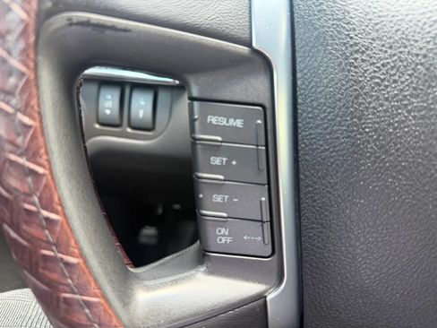 Used 2012 Lincoln MKS AWD image 12