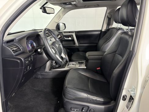 Used 2016 Toyota 4Runner Limited image 6