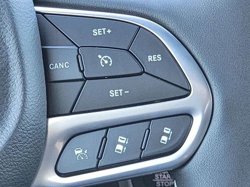 New 2026 Chrysler Pacifica Select image 34