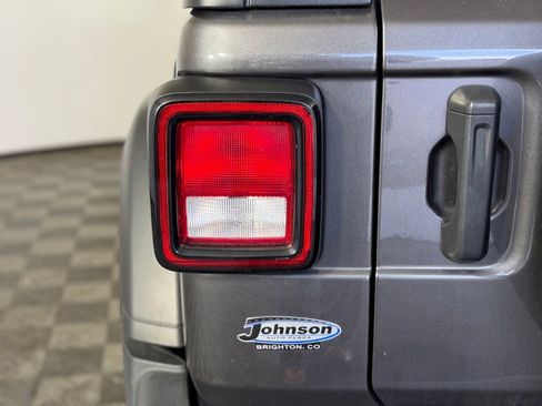 Used 2022 Jeep Wrangler Unlimited Sport AWD/4WD image 13