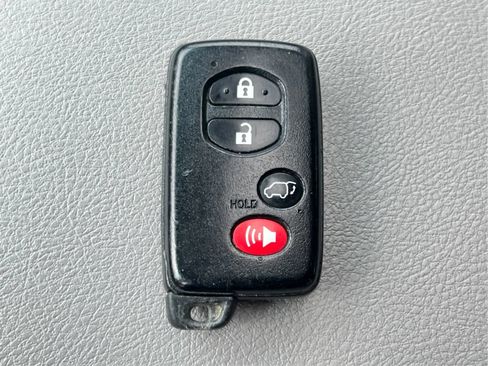 Used 2011 Toyota Highlander Limited w/ Tow Pkg AWD/4WD image 43