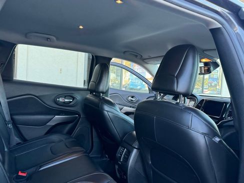 Used 2020 Jeep Cherokee Limited FWD image 20