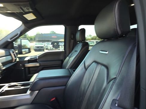 Used 2022 Ford F450 Platinum AWD/4WD image 8
