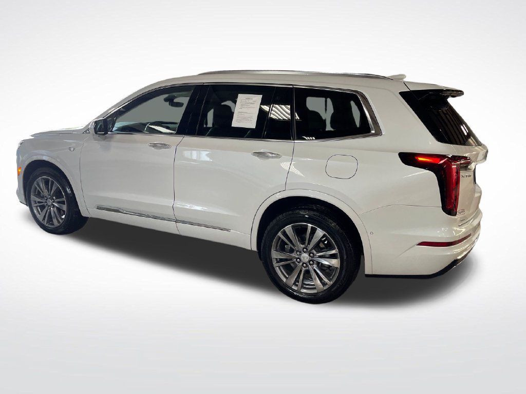 Used 2024 Cadillac XT6 Premium Luxury w/ Technology Package AWD/4WD image 3