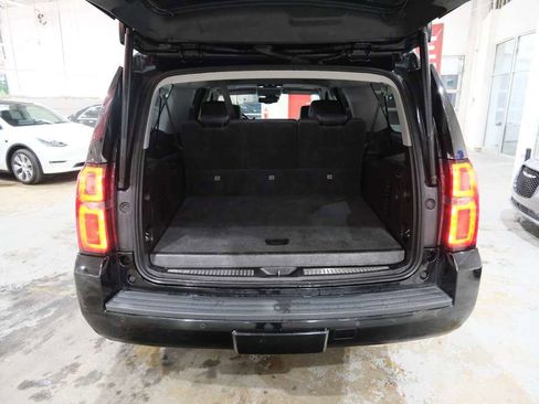 Used 2019 Chevrolet Suburban Premier AWD/4WD image 10