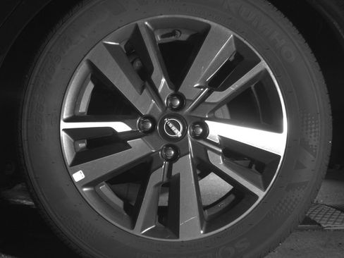 Used 2025 Nissan Versa SV FWD image 14