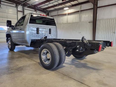 New 2026 Chevrolet Silverado 3500 LT w/ Convenience Package AWD/4WD image 3