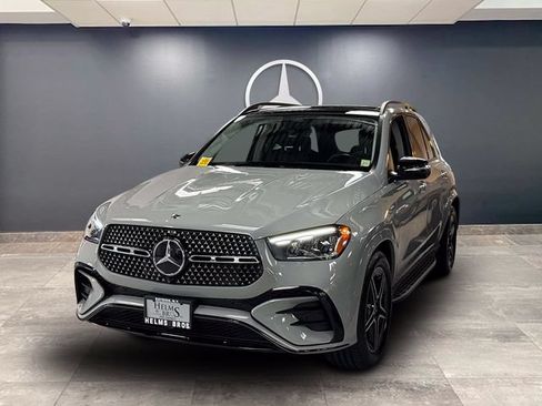 Used 2024 Mercedes-Benz GLE 450e 4MATIC image 3