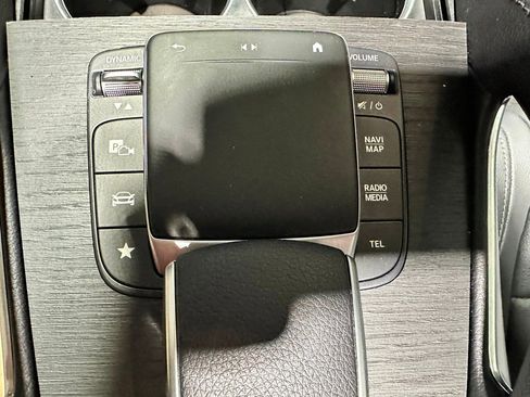 Used 2023 Mercedes-Benz GLE 350 4MATIC image 30