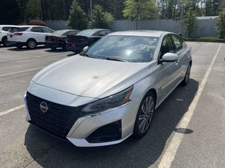 Used 2023 Nissan Altima 2.5 SL video 1