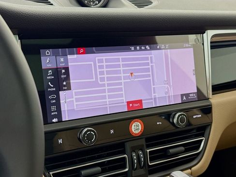 New 2026 Porsche Macan image 19