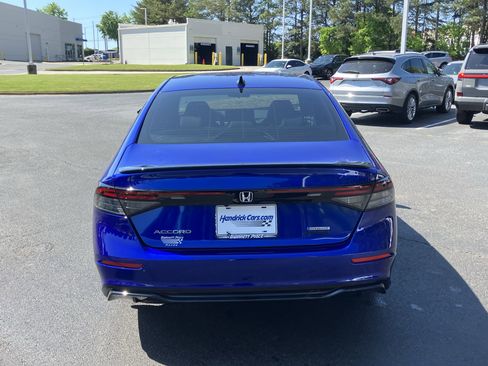 Used 2025 Honda Accord Sport image 9