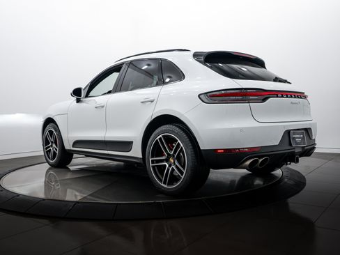 Certified 2021 Porsche Macan S image 3