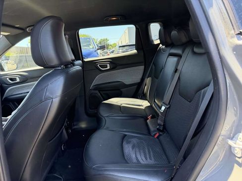 Certified 2024 Jeep Compass Latitude AWD/4WD image 15