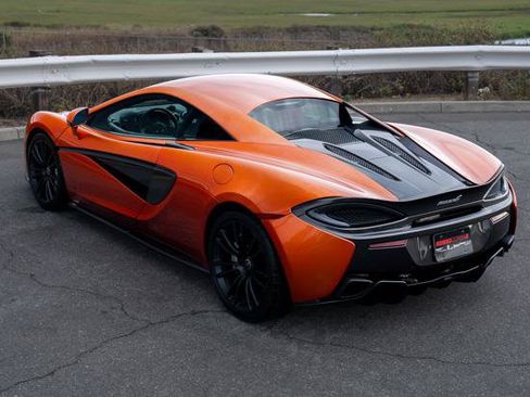 Used 2016 McLaren 570S Coupe RWD image 10