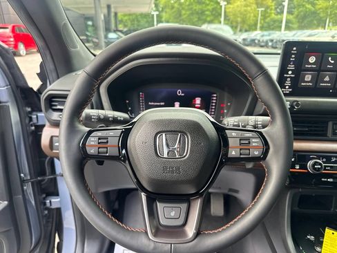 Used 2026 Honda Pilot TrailSport image 14