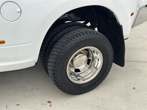 Used 2012 RAM 3500 ST w/ Chrome Appearance Group image 36