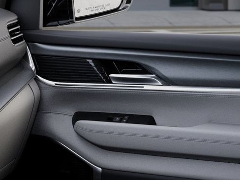 New 2026 Jeep Grand Wagoneer 4WD w/ Premium Group I image 25