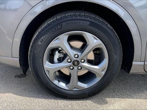 Used 2023 Ford Escape ST-Line w/ Tech Pack #1 AWD/4WD image 9