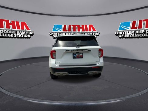 Used 2020 Ford Explorer XLT w/ Equipment Group 202A AWD/4WD image 7