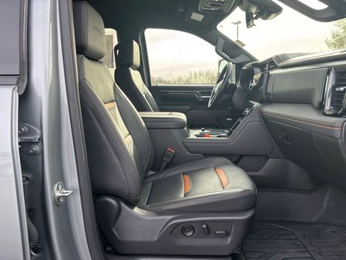 Used 2025 GMC Sierra 2500 AT4 w/ Technology Package image 23