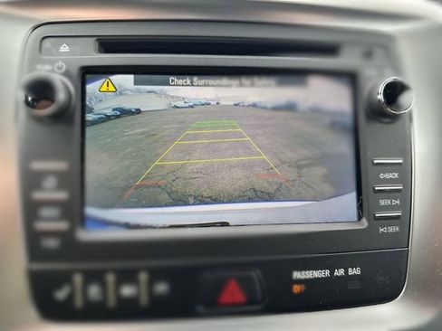 Used 2016 GMC Acadia SLE image 24