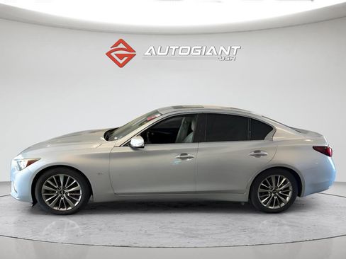 Used 2018 INFINITI Q50 Luxe w/ Essential Package (3.0T Luxe) RWD image 3