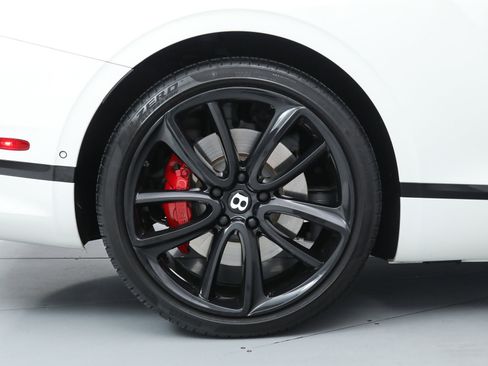 Used 2021 Bentley Continental GT V8 image 35