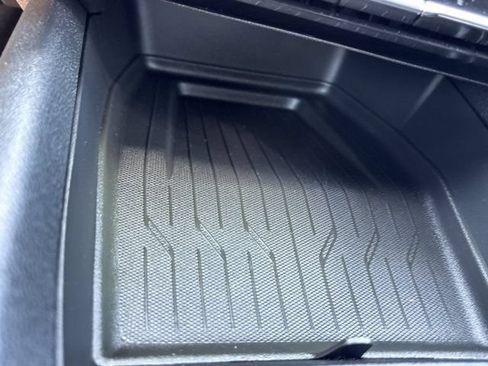 Used 2026 Chevrolet Equinox EV LT FWD image 33