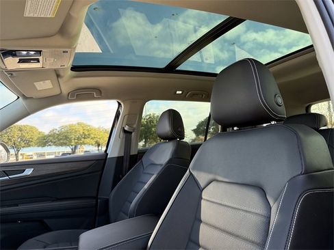 New 2026 Volkswagen Atlas SEL image 18
