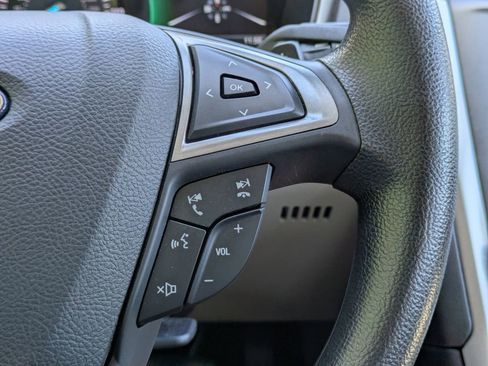 Used 2018 Ford Fusion SE w/ Fusion SE Technology Package image 24