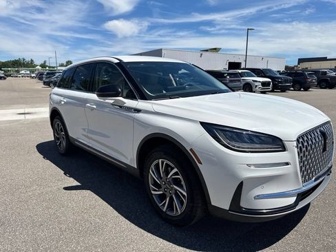 Used 2023 Lincoln Corsair AWD w/ Equipment Group 101A image 7