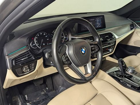 Used 2019 BMW 530i xDrive AWD/4WD image 13