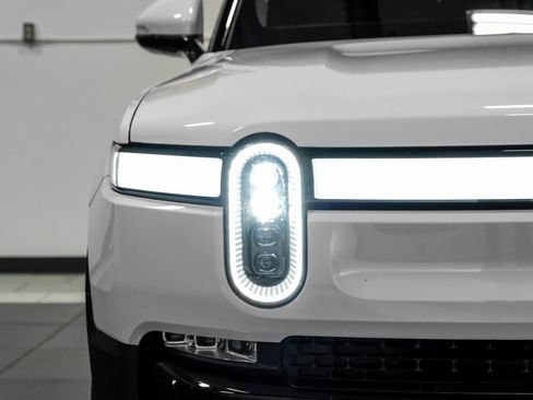 Used 2023 Rivian R1S Adventure image 44