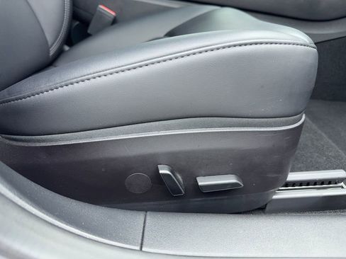 Used 2023 Tesla Model 3 Standard Range image 39