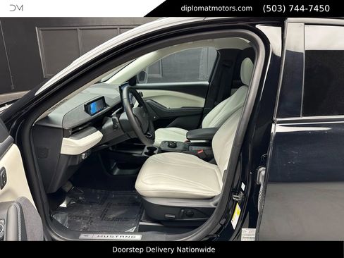 Used 2021 Ford Mustang Mach-E Premium image 18