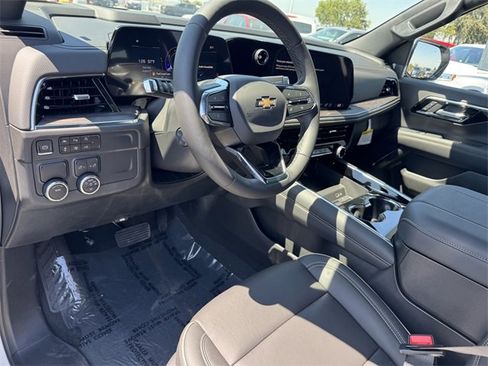 New 2025 Chevrolet Suburban Premier image 10