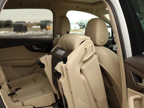 Used 2018 Audi Q7 3.0T Prestige w/ Prestige Package image 47