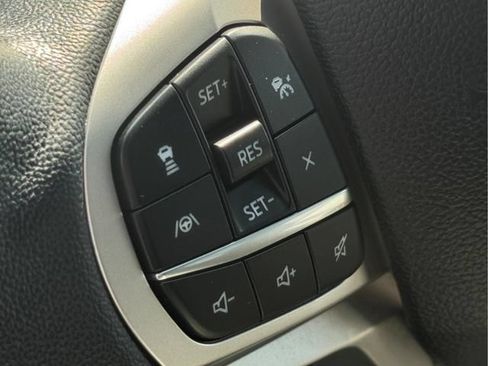 Used 2023 Ford Explorer XLT w/ Equipment Group 202A AWD/4WD image 20