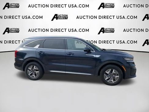 Used 2021 Kia Sorento EX image 19