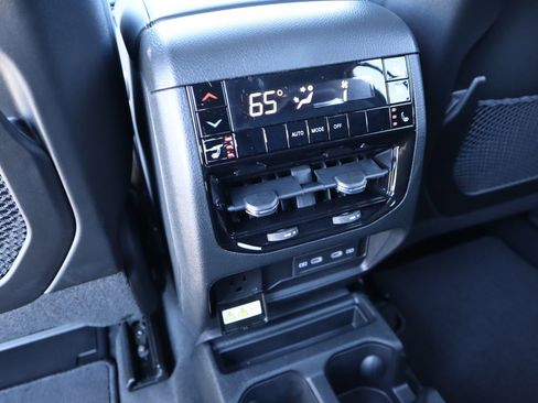 New 2026 Jeep Grand Cherokee L Limited image 17