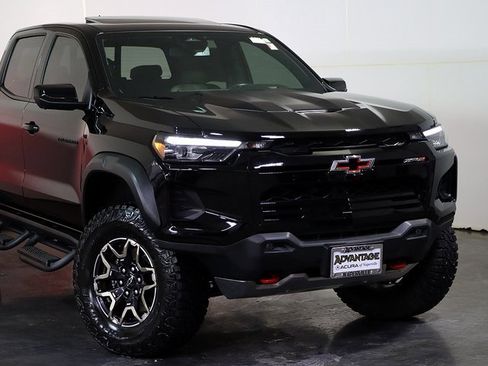 Used 2024 Chevrolet Colorado ZR2 w/ ZR2 Convenience Package III image 6