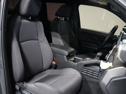 Certified 2025 Toyota Tacoma SR5 image 29