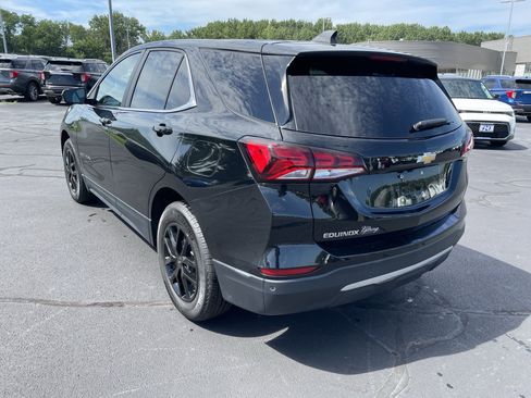 Used 2022 Chevrolet Equinox LT image 3