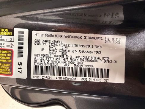 Used 2021 Toyota Tacoma SR5 w/ SR5 Appearance Package (SM) image 37