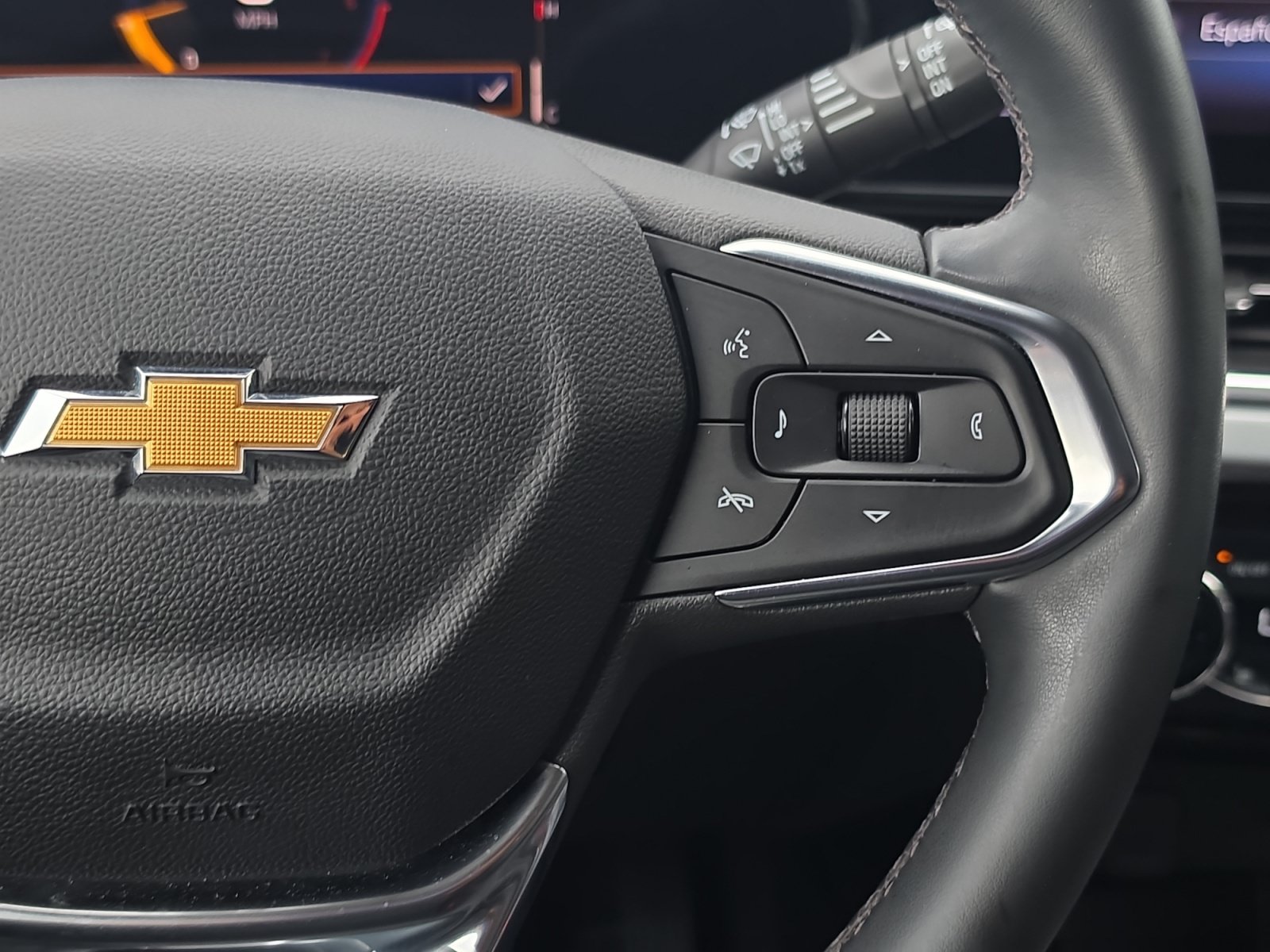 Used 2025 Chevrolet Trax LT w/ Driver Confidence Package FWD image 14