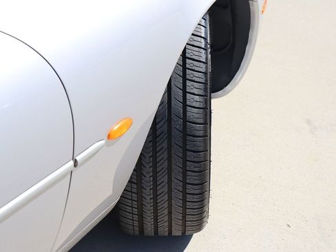 Used 2004 Jaguar XK8 Convertible image 62